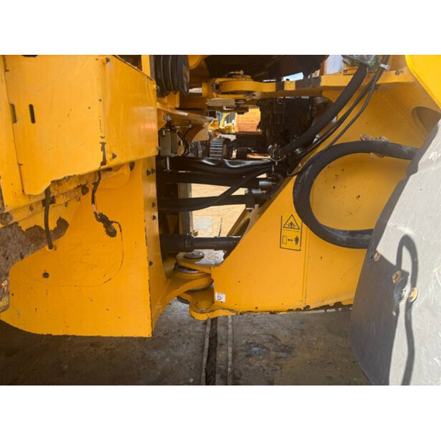 2012 فولفو L 120 G-42471137