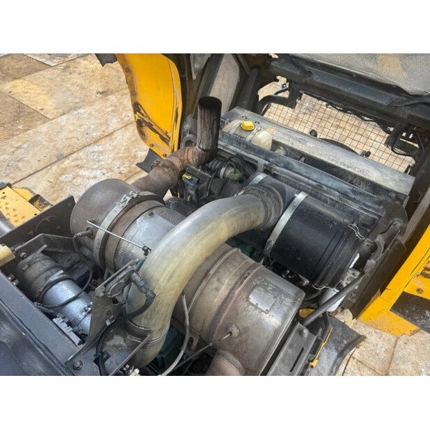 2012 فولفو L 120 G-42471141