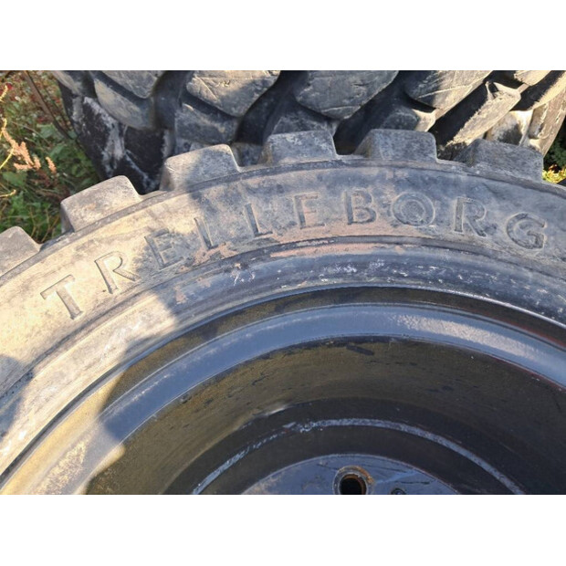 2022 Trelleborg 10.00-20-42471146
