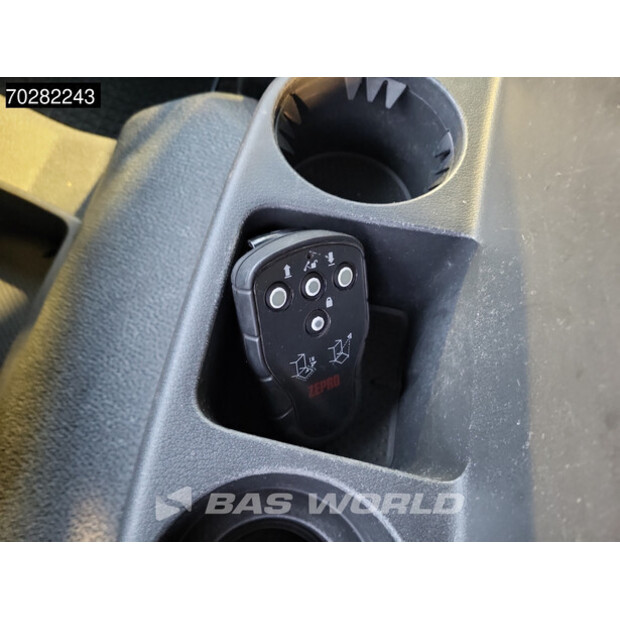 2013 Mercedes-Benz Atego 1324-42471861