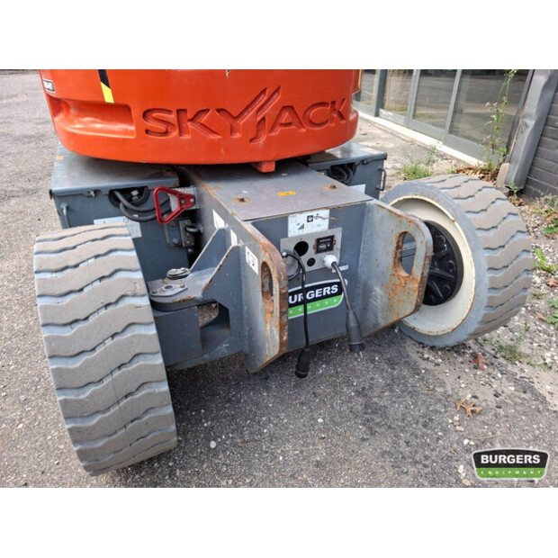 2017 SkyJack SJ30 ARJE-42472177