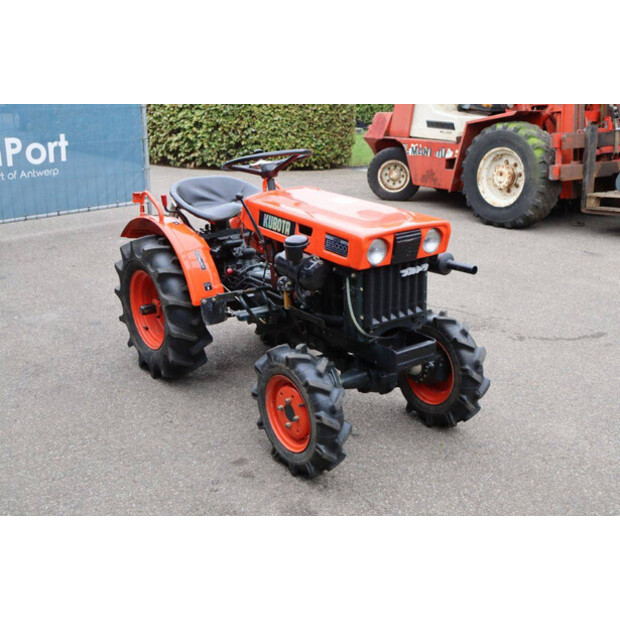 KUBOTA B5000-42472952
