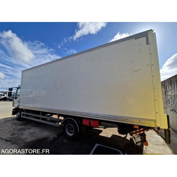 2018 رينو D-42487529