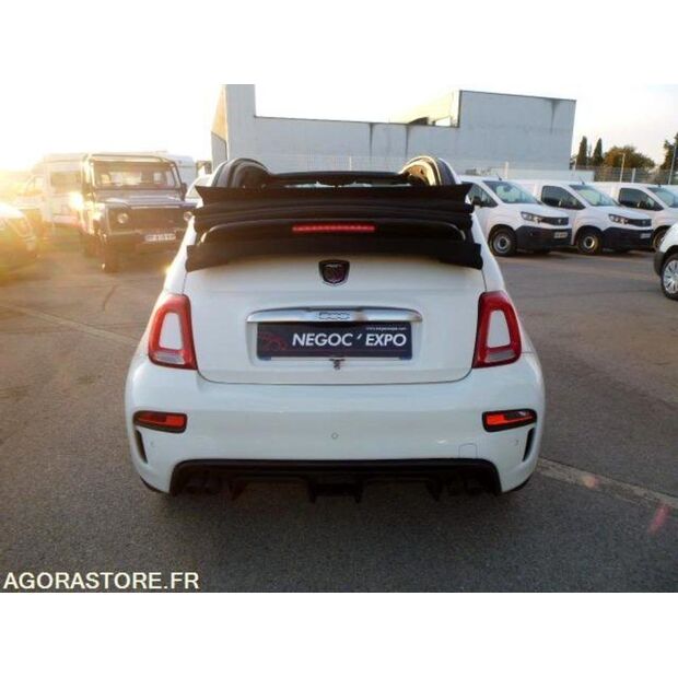 2017 Fiat 500-42488239