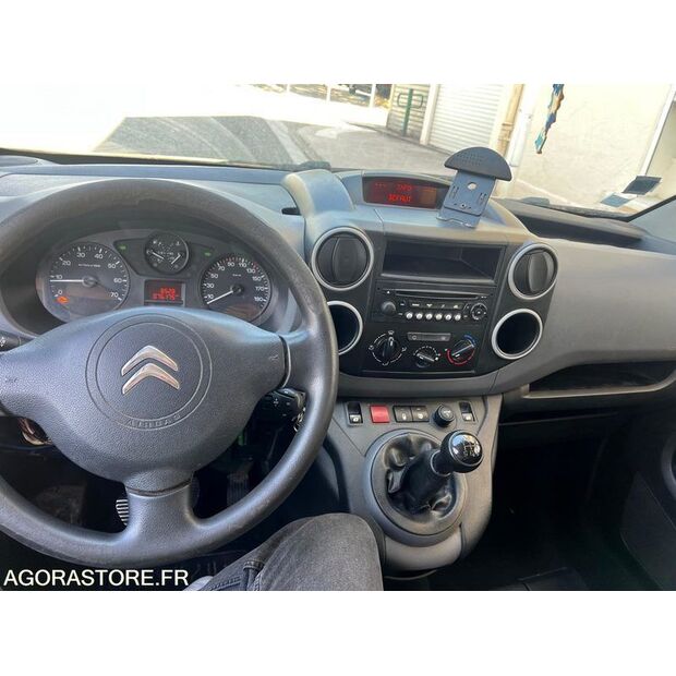2016 Citroen BERLINGO-42488270