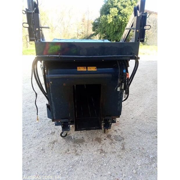 2002 Iseki SXG326-42488296
