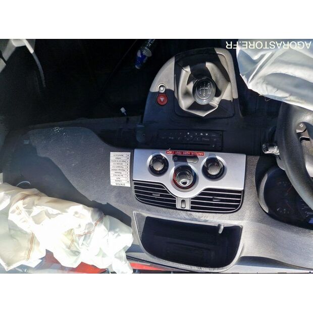 2012 رينو Kangoo-42489332