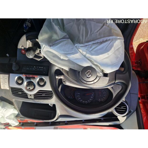 2012 رينو Kangoo-42489333