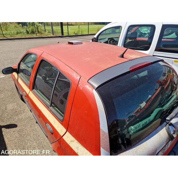 2003 Renault Clio-42489377