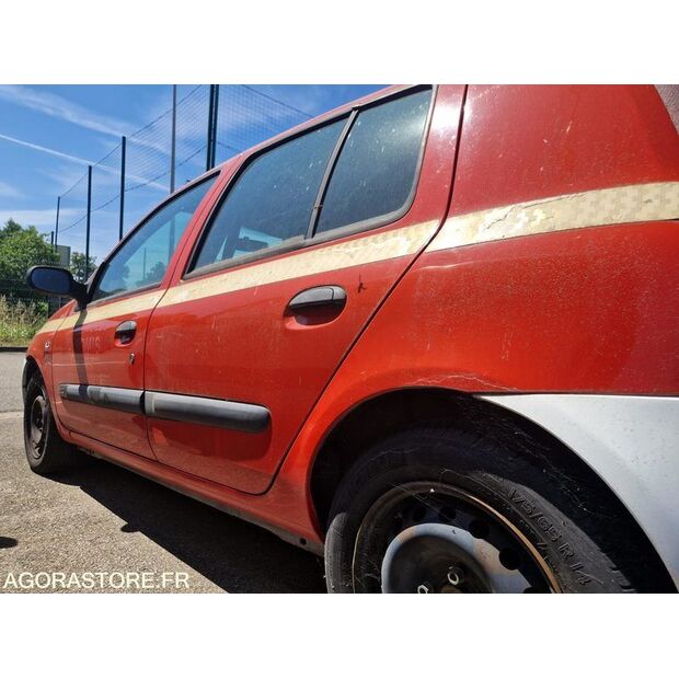 2003 Renault Clio-42489378