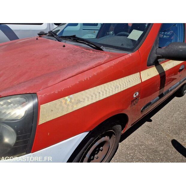 2003 Renault Clio-42489381