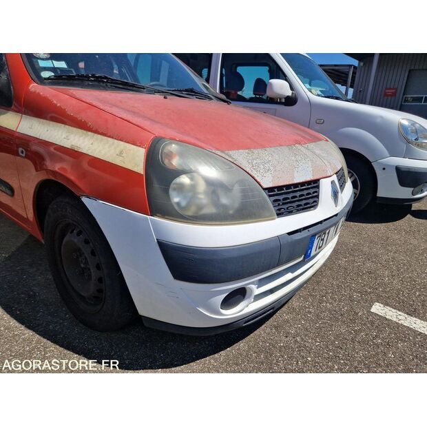 2003 Renault Clio-42489384