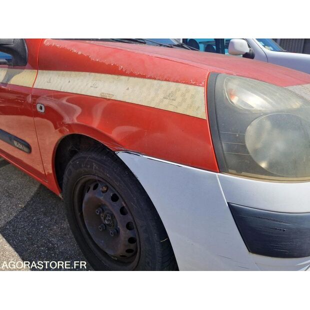2003 Renault Clio-42489385