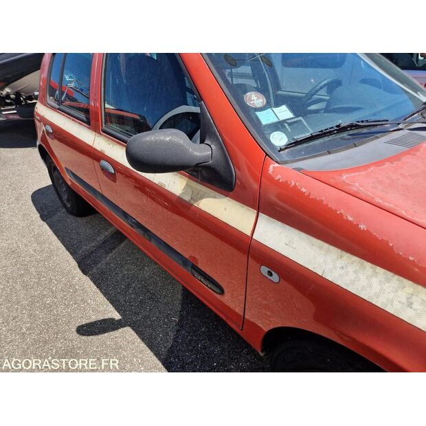 2003 Renault Clio-42489388
