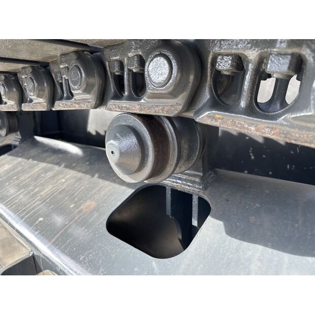 2006 Komatsu BR380JG-1E0-42489709