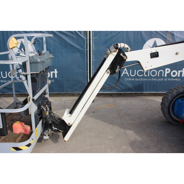 2001 JLG H340AJ-42490013