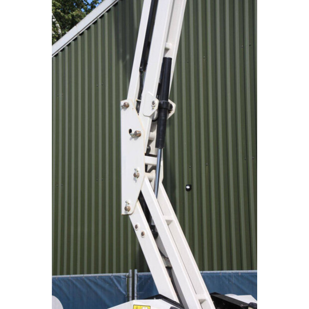 2001 JLG H340AJ-42490025