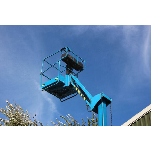 2015 Genie GR26J-42490082