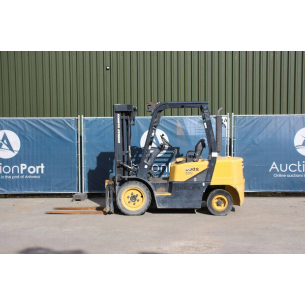 2006 Doosan D30S-3-42490118