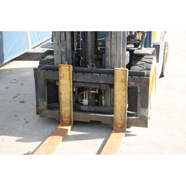 2006 Doosan D30S-3-42490126