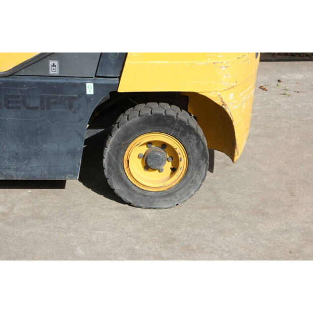 2006 Doosan D30S-3-42490130