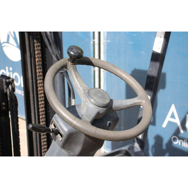 2006 Doosan D30S-3-42490138