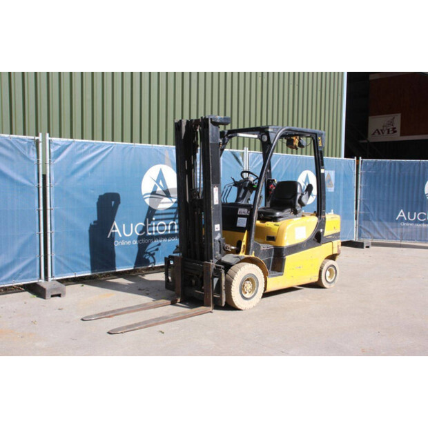 2015 Yale GDP25LX-42490187