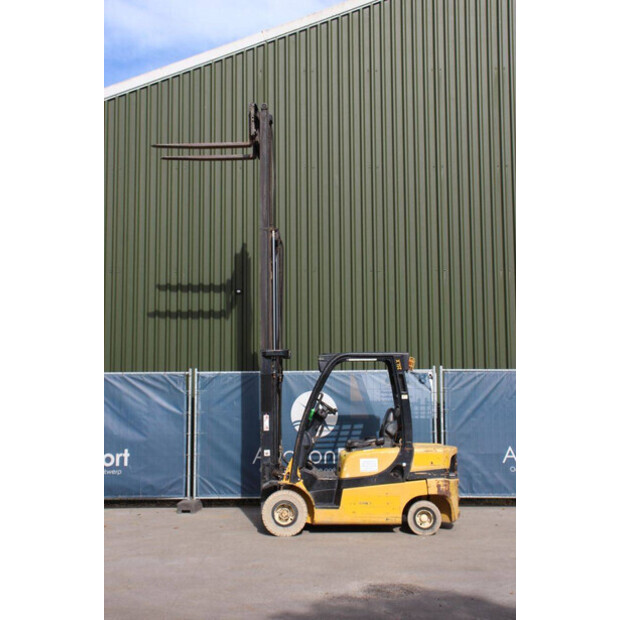 2015 Yale GDP25LX-42490209