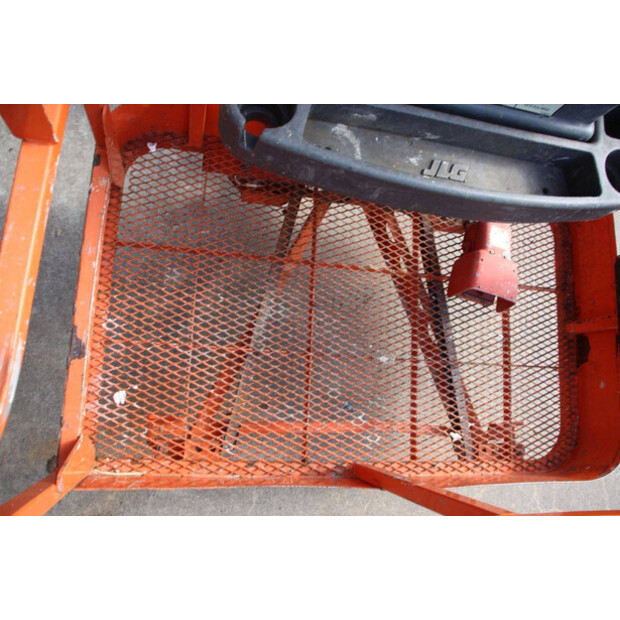 2007 JLG E300AJP-42490221