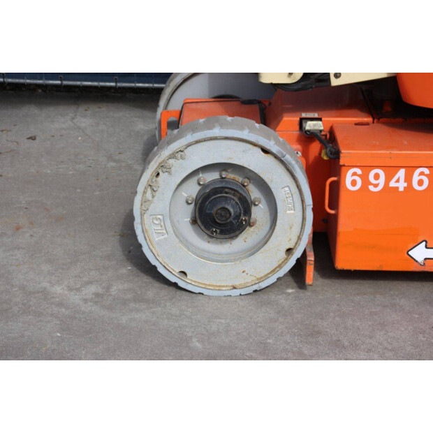 2007 JLG E300AJP-42490225