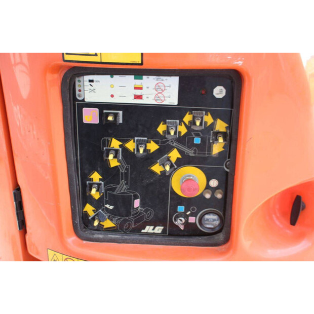 2007 JLG E300AJP-42490231