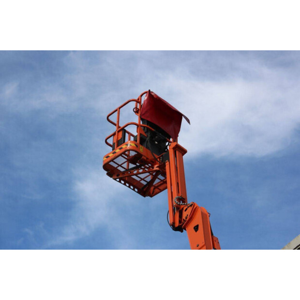 2007 JLG E300AJP-42490237