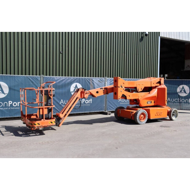 2011 JLG E400AJPN-42490403