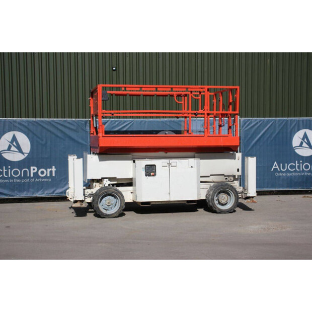 2013 Genie GS-3369-42490419