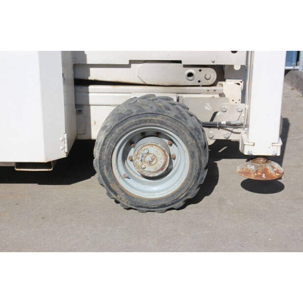 2013 Genie GS-3369-42490430