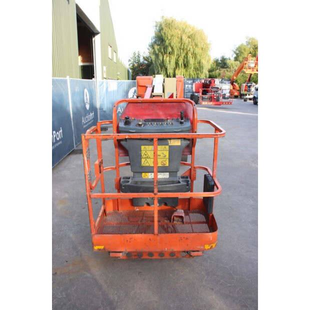 2006 JLG E300AJP-42490479
