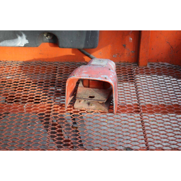 2006 JLG E300AJP-42490483