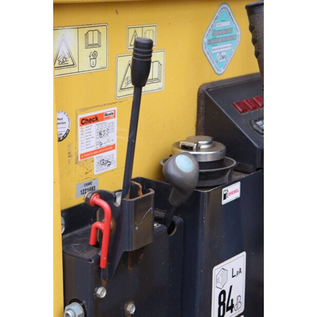 2017 YANMAR C12R-B-42491582