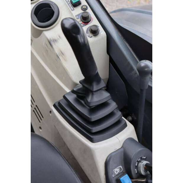 2016 KOBELCO SK55SRX-6-42491711