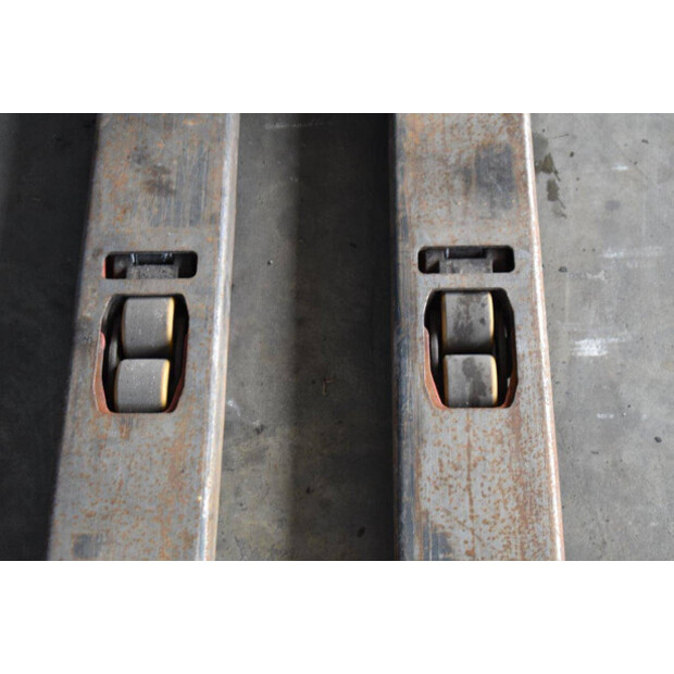 2011 Linde L14-42492169