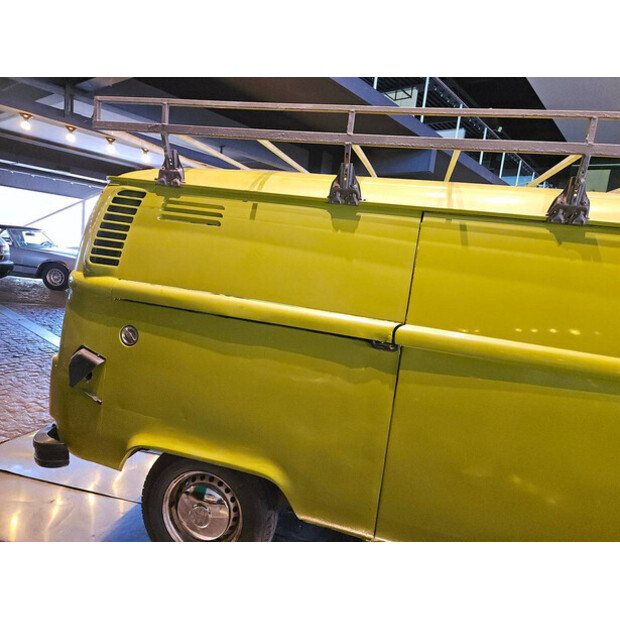 1976 Volkswagen T2I-42492796