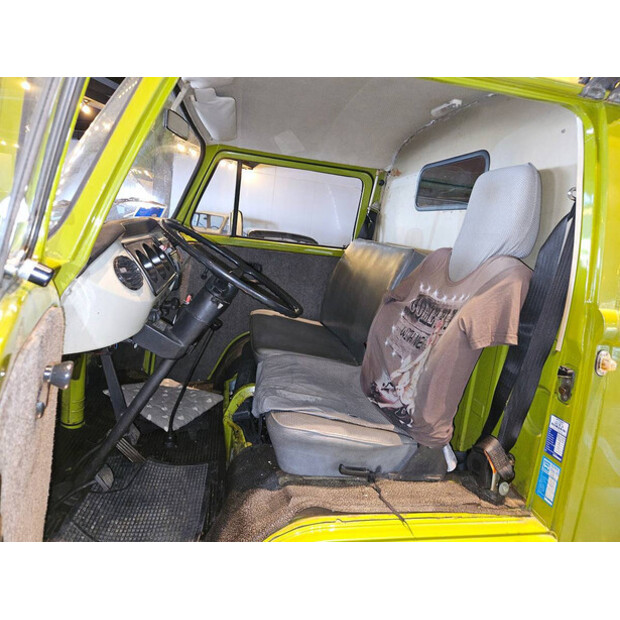 1976 Volkswagen T2I-42492817