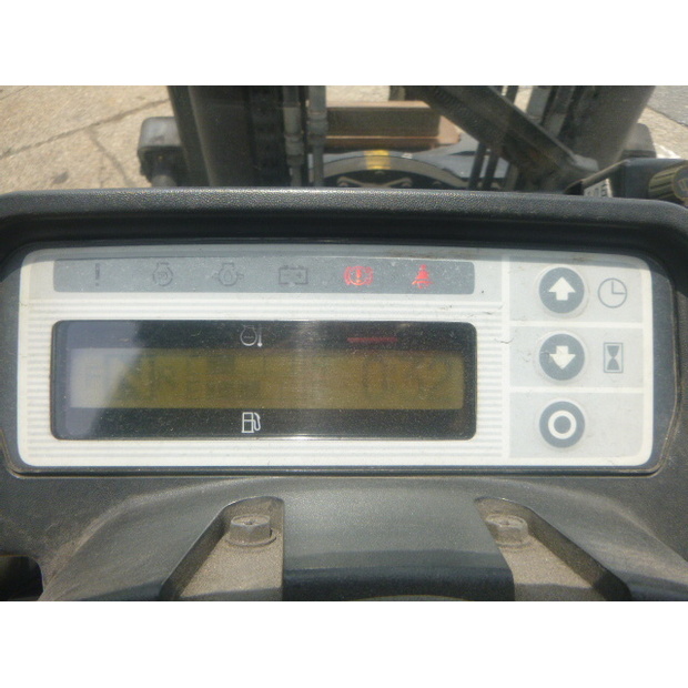 2010 نيسان YG1F2A30-42493056