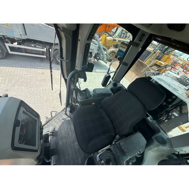 2018 Caterpillar 14M-42493442