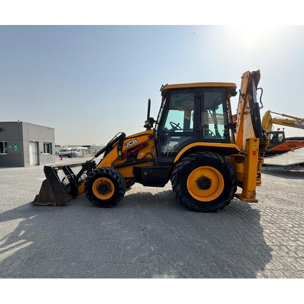2024 JCB 3DX-42493462