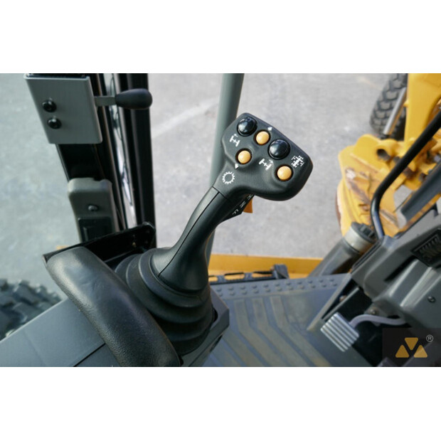 2018 Caterpillar 120M2-42493946