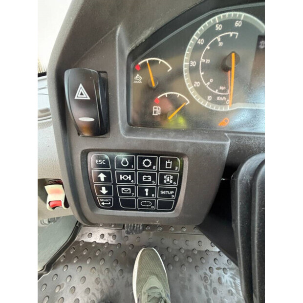 2017 Volvo L220H-42494204