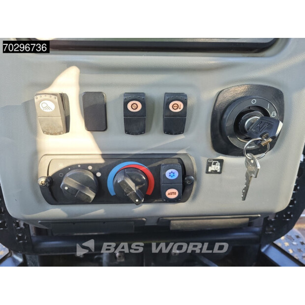 2011 Caterpillar D6N LGP-42496557