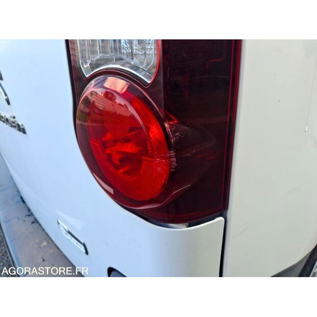 2017 Citroen BERLINGO-42508279