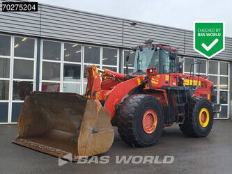 Image de CHARGEUSES SUR PNEUS 2011 Komatsu WA500-6